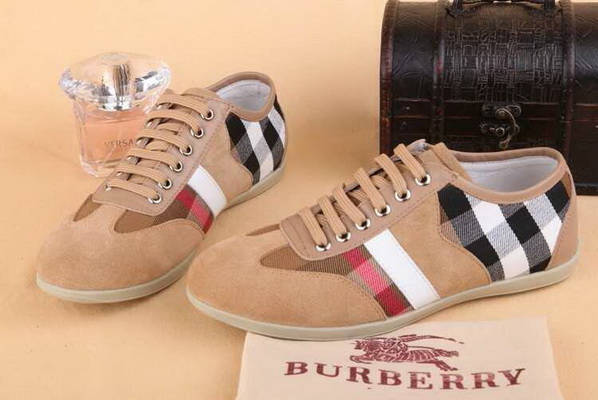 Burberry Fashion Men Sneakers--060
